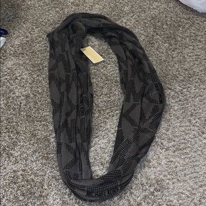 Brand new Michael Kors infirmity scarf
